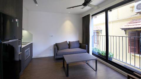 Good natural light 01 bedroom apartment for rent in Tay Ho