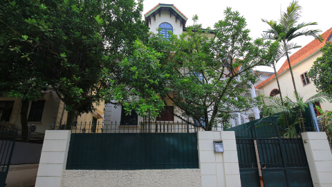 French-Style Villa for Rent on To Ngoc Van Street - Spacious Elegance and Modern Comforts