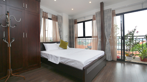 Bright good 1 bedroom apartment in Xuan Dieu, Tay Ho