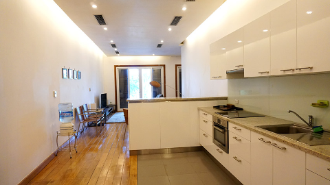 Lakeview Luxury 2 bedrroom apartment for rent at Hoan Kiem