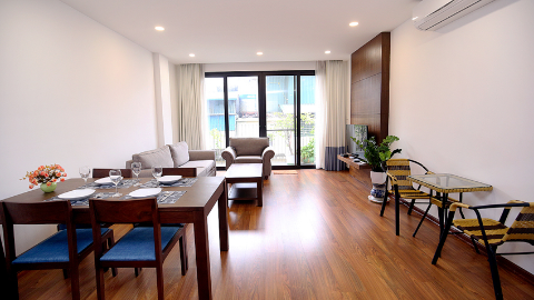 Big balcony 2 bedroom apartment in Xuan Dieu , Tay Ho for rent