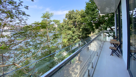 Modern new 1 bedroom apartment with lake view in Tay Ho for rent