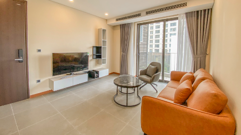 Luxurious serviced 2 bedroom apartment in Tay Ho for rent