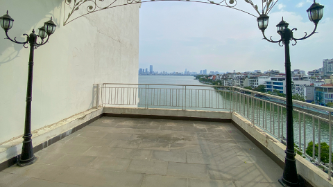 Big balcony with lakeview 03 bedroom apartment for rent in Tay Ho, West lake