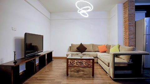 Calm 1-Bedroom Apartment in Dang Thai Mai, Tay Ho  for rent