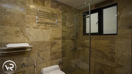 Ensuite-bathroom-BR02