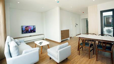 Experience Modern Comfort in Our Spacious 1-Bedroom Apartment Near Tay Ho, Hanoi