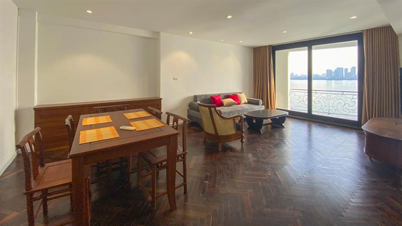 Stunning 3-Bedroom Lakeview Apartment in Tu Hoa, Tay Ho, Hanoi - Your Lakeside Oasis