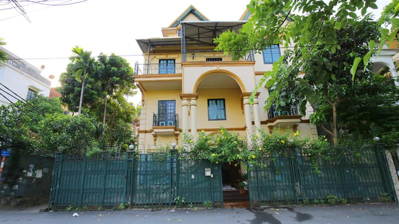 French Colonial Villa for Rent in Tranquil Xom Chua, Dang Thai Mai