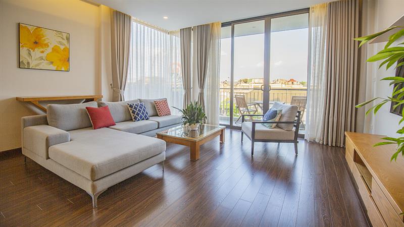 Cozy 2-Bedroom Apartment for Rent with Lake View on Nhat Chieu Street