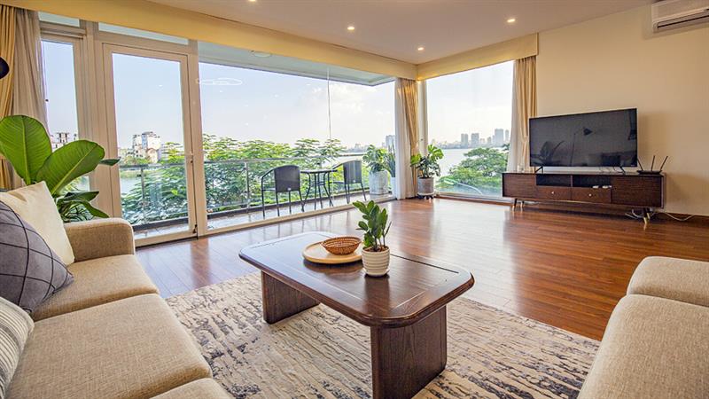 Lakefront 3 bedroom Apartment for Rent in Quang An Tay Ho West lake