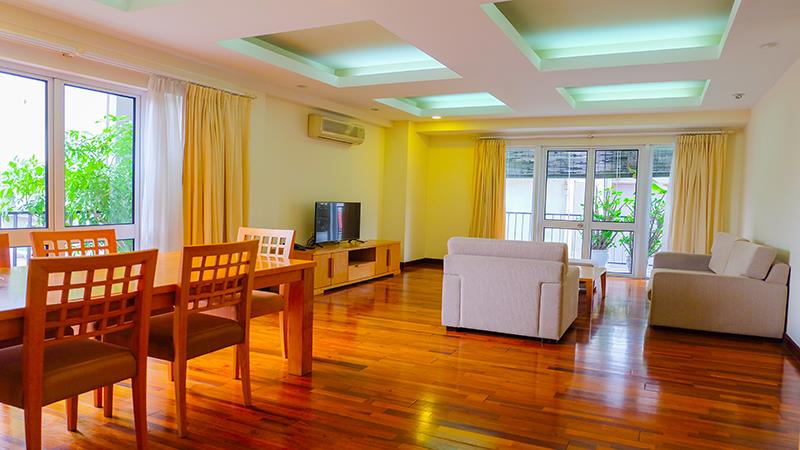 Elegant Suites: Bright And Cozy 2-Bedroom Apartment on Tran Hung Dao St