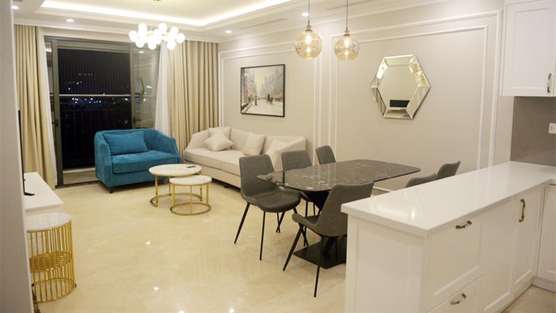 Stunning 3-Bedroom Apartment for Rent at D'Leroi Soleil with a Breathtaking West Lake View