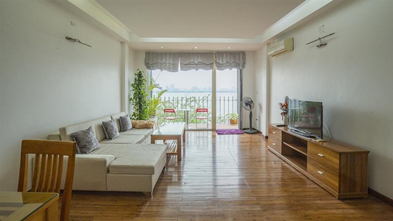 Beautiful lake view 1 bedroom apartment in Tay Ho for rent