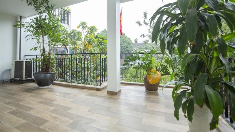 Nice greenery 2 bedroom apartment in Nhat Chieu, Tay Ho