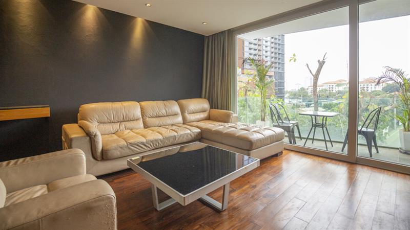 Comfy good quality 2 bedroom apartment in Tay Ho for rent