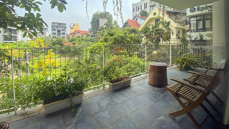 Garden view 3 bedroom apartment for rent Tay ho- To Ngoc Van