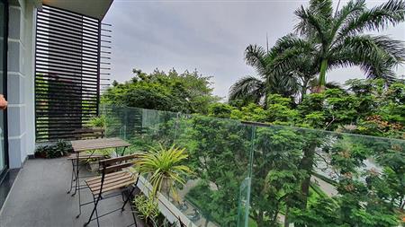 Balcony with lakeview