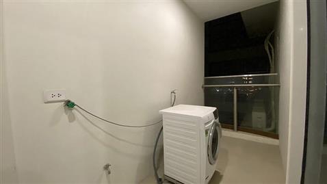 Washing area near kitchen